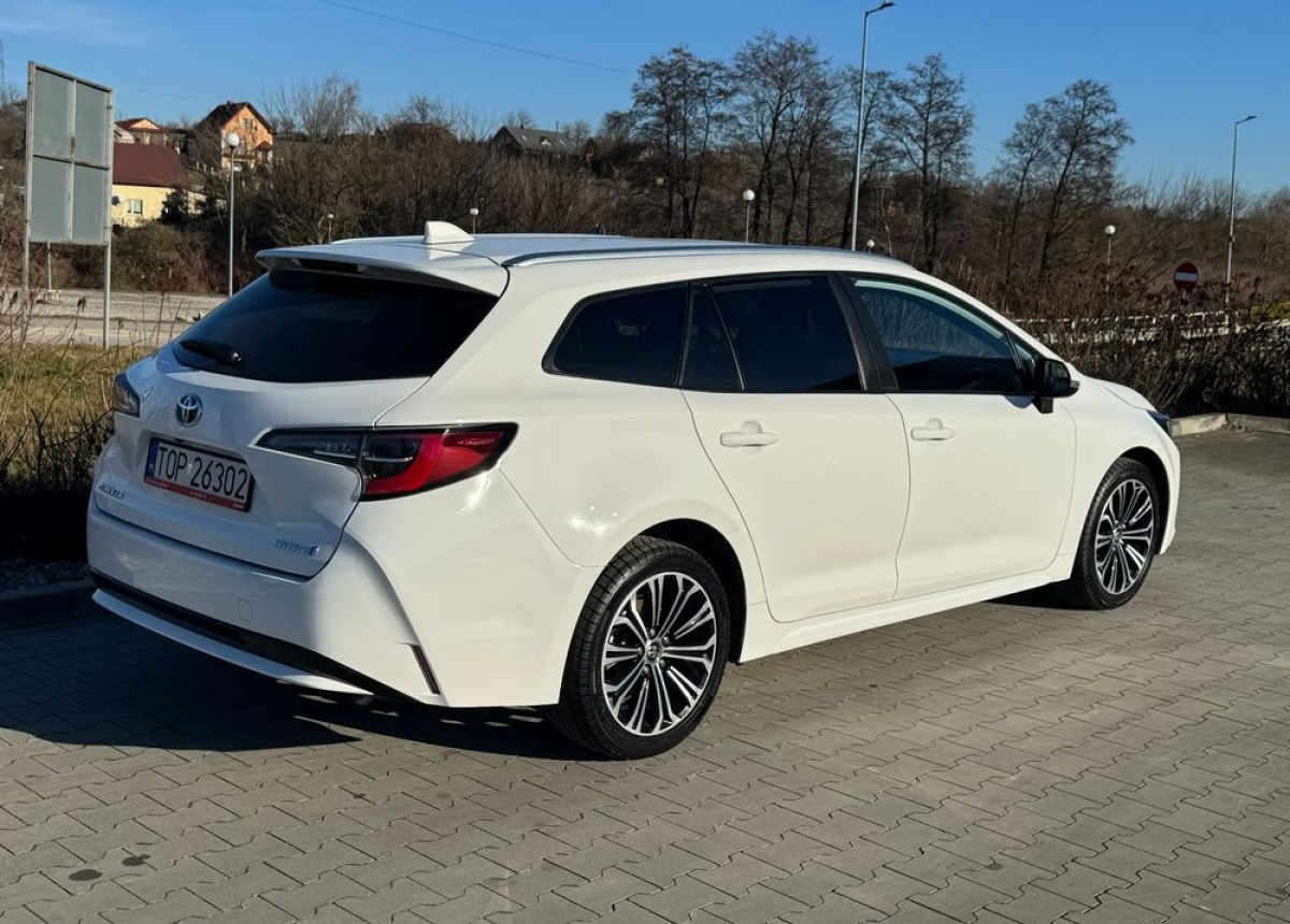 Coche familiar Toyota Corolla 1.8 Hybrid Active Niski przebieg LED FV23 W SUPER STANIE: foto 13