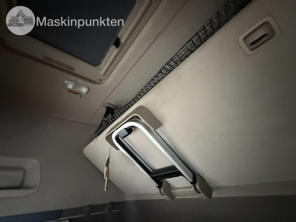 Cabeza tractora Scania R 520: foto 23