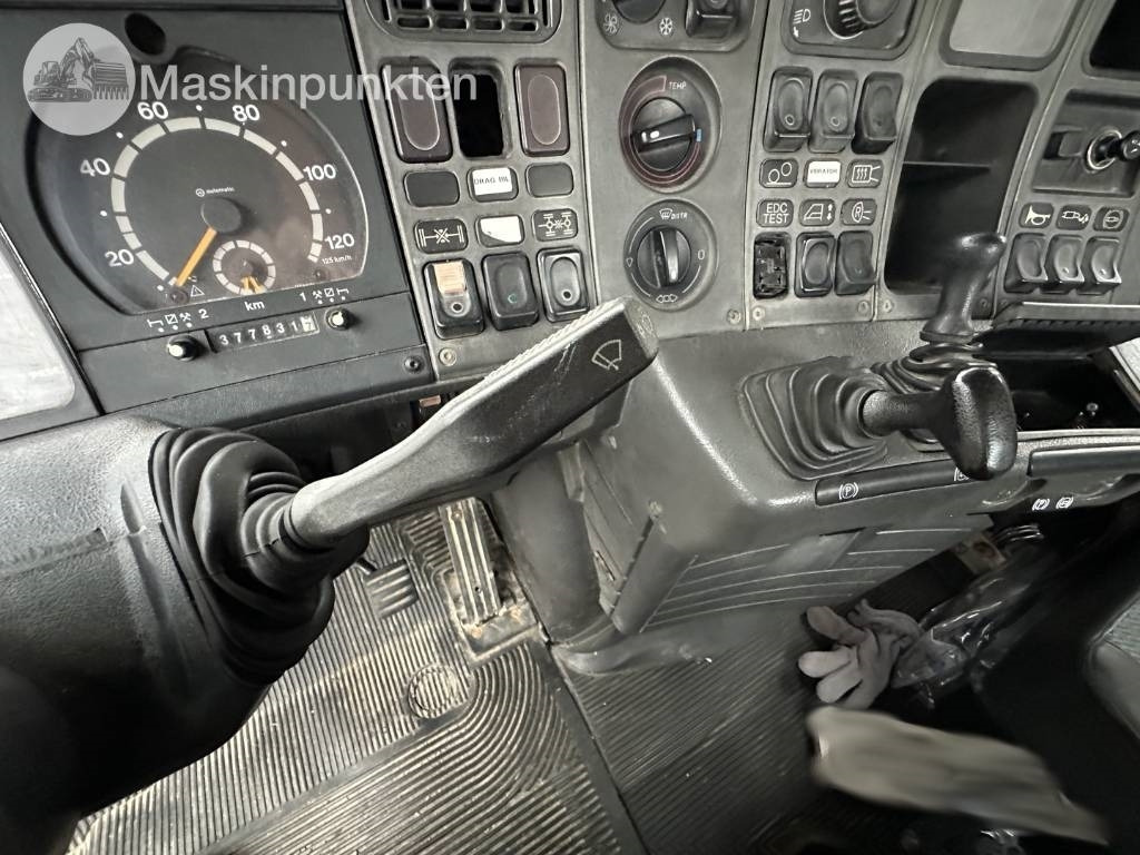 Cabeza tractora Scania T 143 H: foto 16