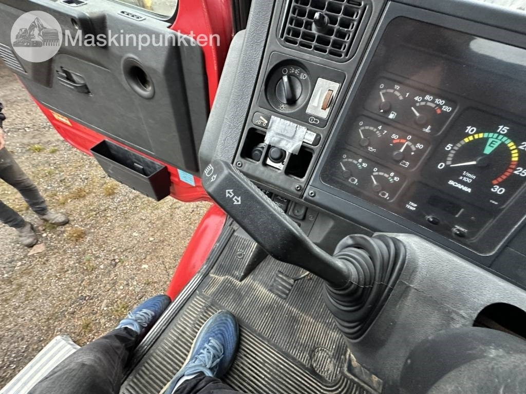 Cabeza tractora Scania T 143 H: foto 17