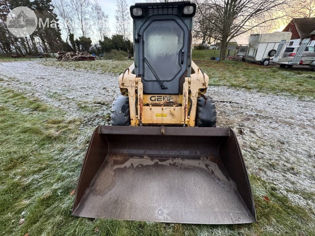 Gehl 4640 Turbo med grävaggregat - Minicargadora: foto 5 Gehl 4640 Turbo med grävaggregat - Minicargadora: foto 5