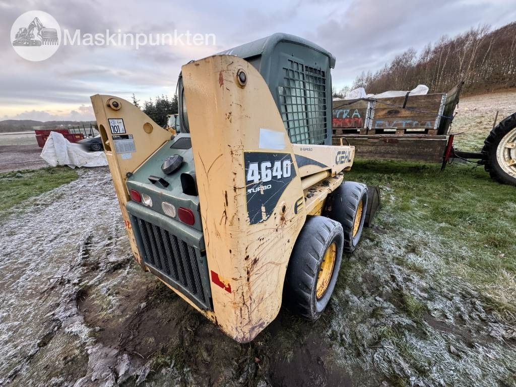 Gehl 4640 Turbo med grävaggregat - Minicargadora: foto 3 Gehl 4640 Turbo med grävaggregat - Minicargadora: foto 3