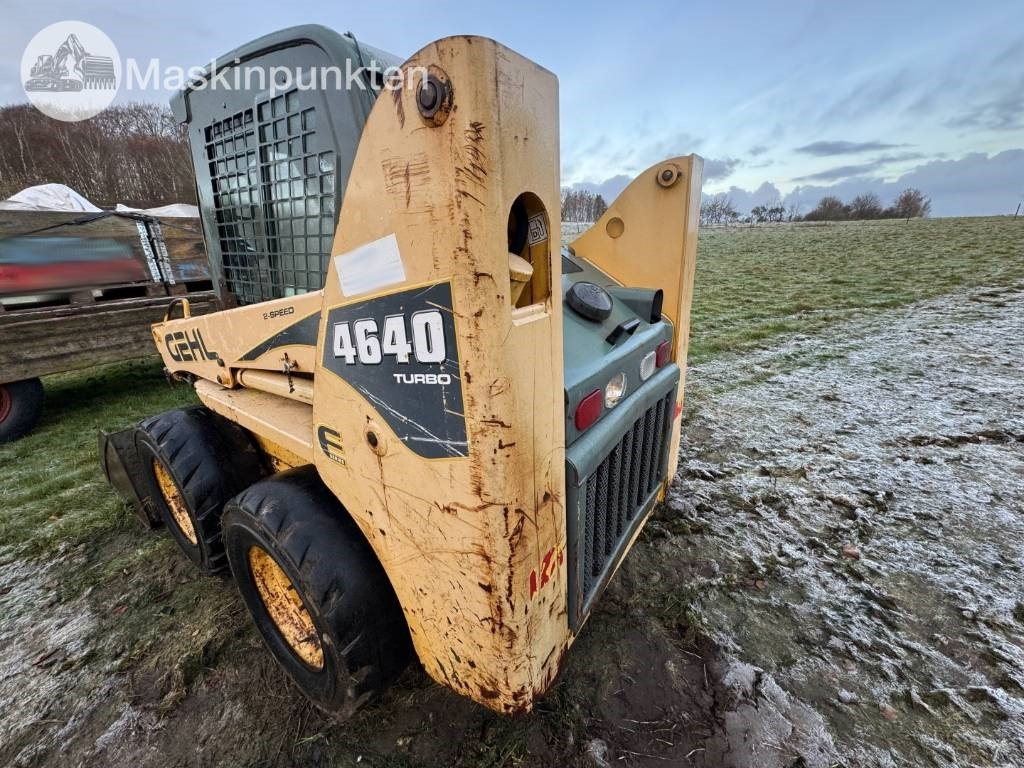 Gehl 4640 Turbo med grävaggregat - Minicargadora: foto 2 Gehl 4640 Turbo med grävaggregat - Minicargadora: foto 2