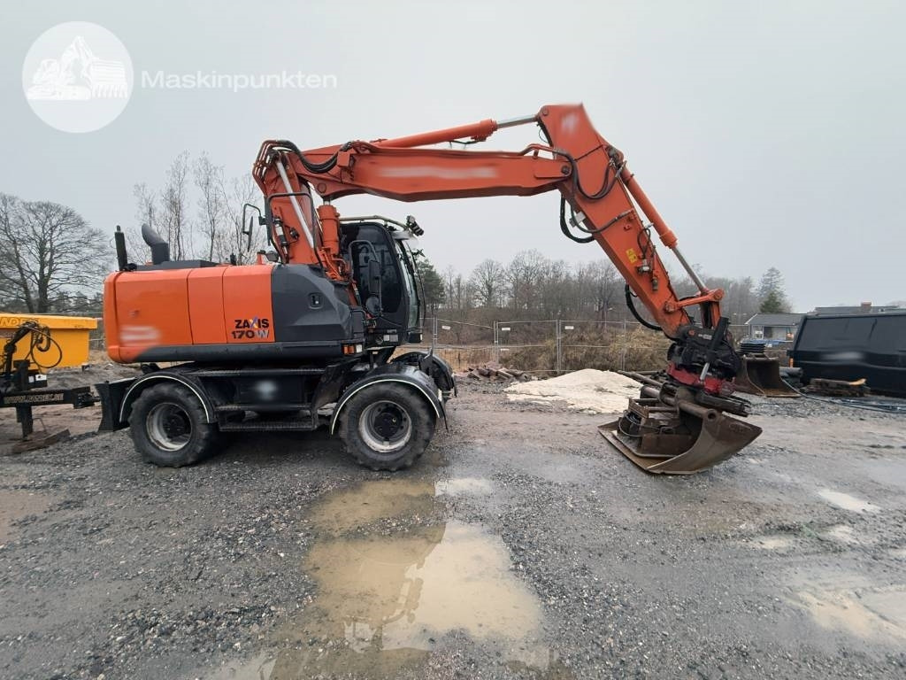 Hitachi ZX 170 W-5 B - Excavadora de ruedas: foto 5 Hitachi ZX 170 W-5 B - Excavadora de ruedas: foto 5