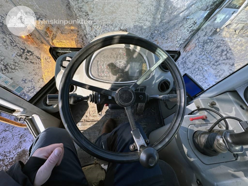 Cargadora de ruedas Hyundai HL 730 TM-7: foto 22 Cargadora de ruedas Hyundai HL 730 TM-7: foto 22