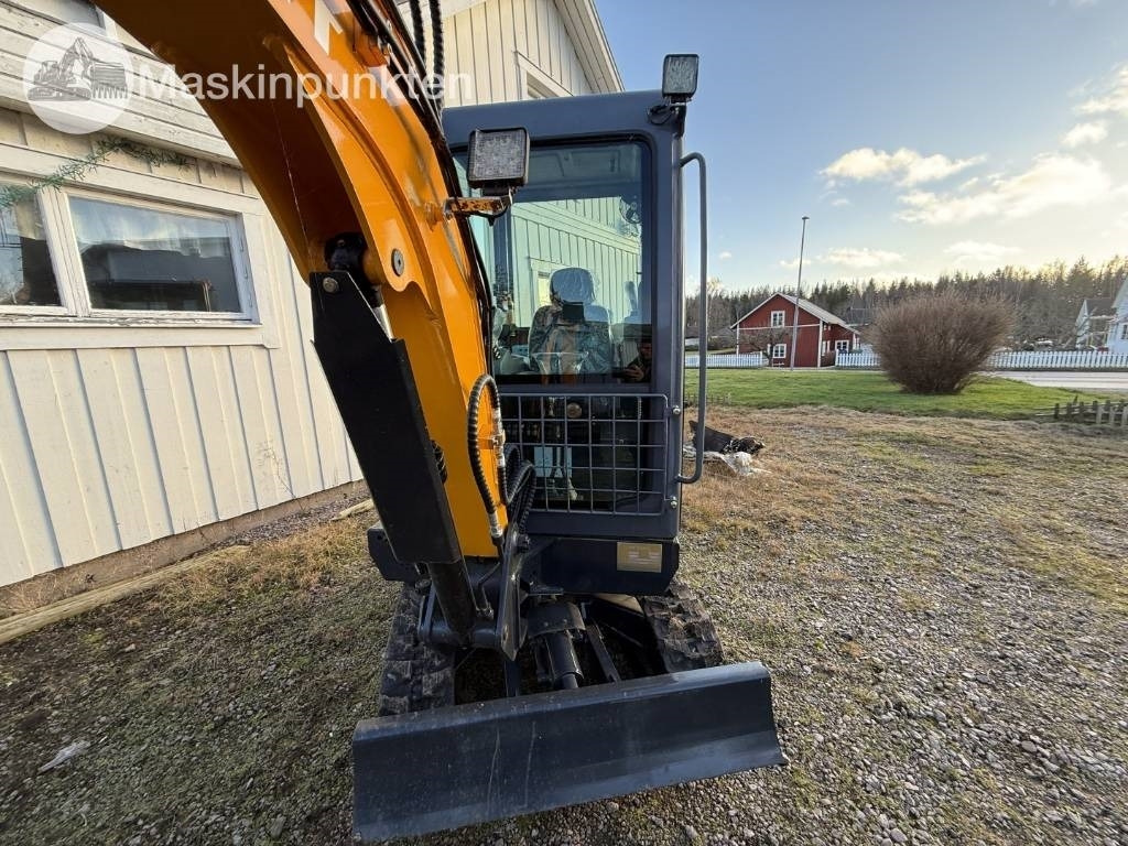 Infront Minigrävare - Miniexcavadora: foto 3 Infront Minigrävare - Miniexcavadora: foto 3