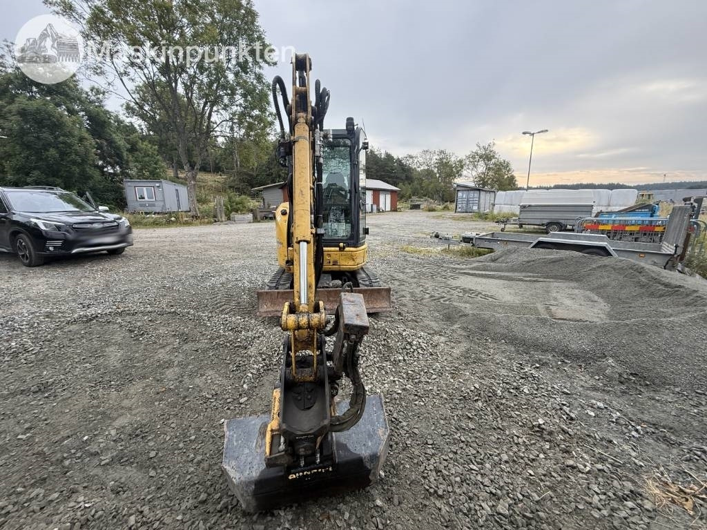 Komatsu PC 26 MR  - Miniexcavadora: foto 2 Komatsu PC 26 MR  - Miniexcavadora: foto 2