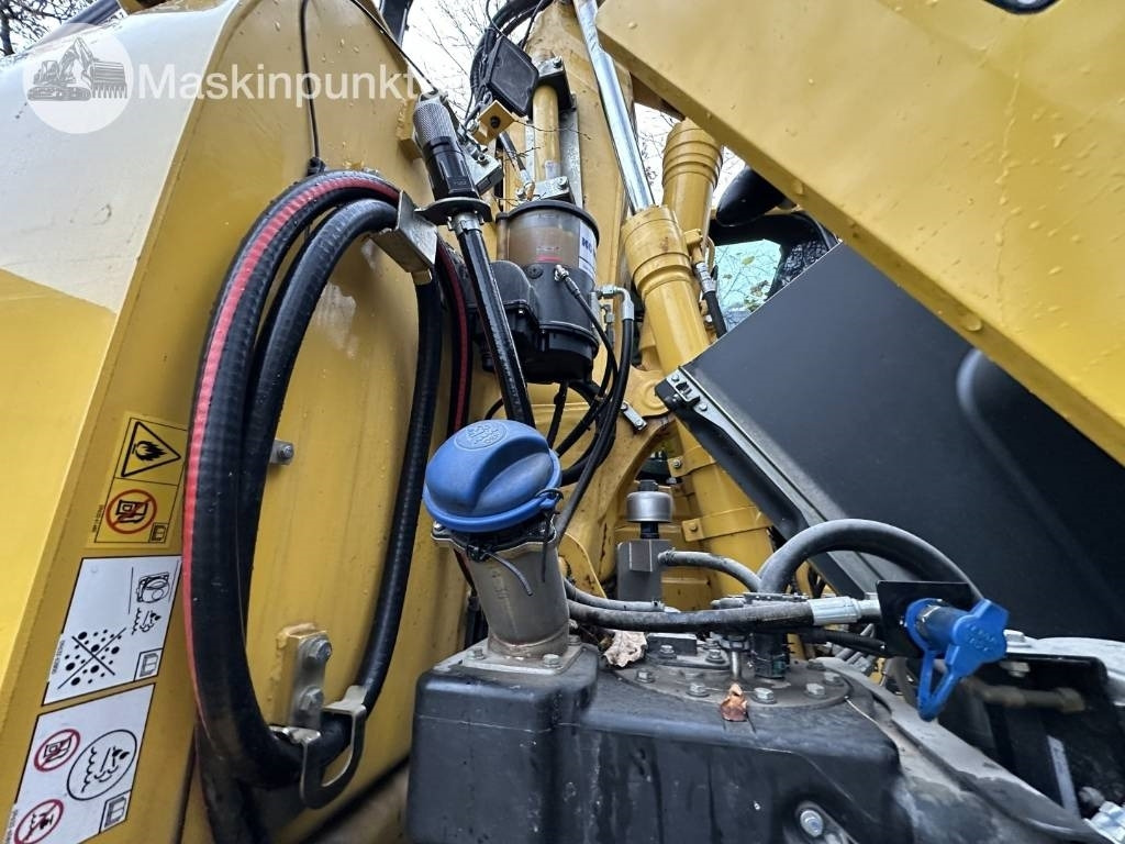 Excavadora de ruedas Komatsu PW 148-11 med vagn och redskap: foto 49