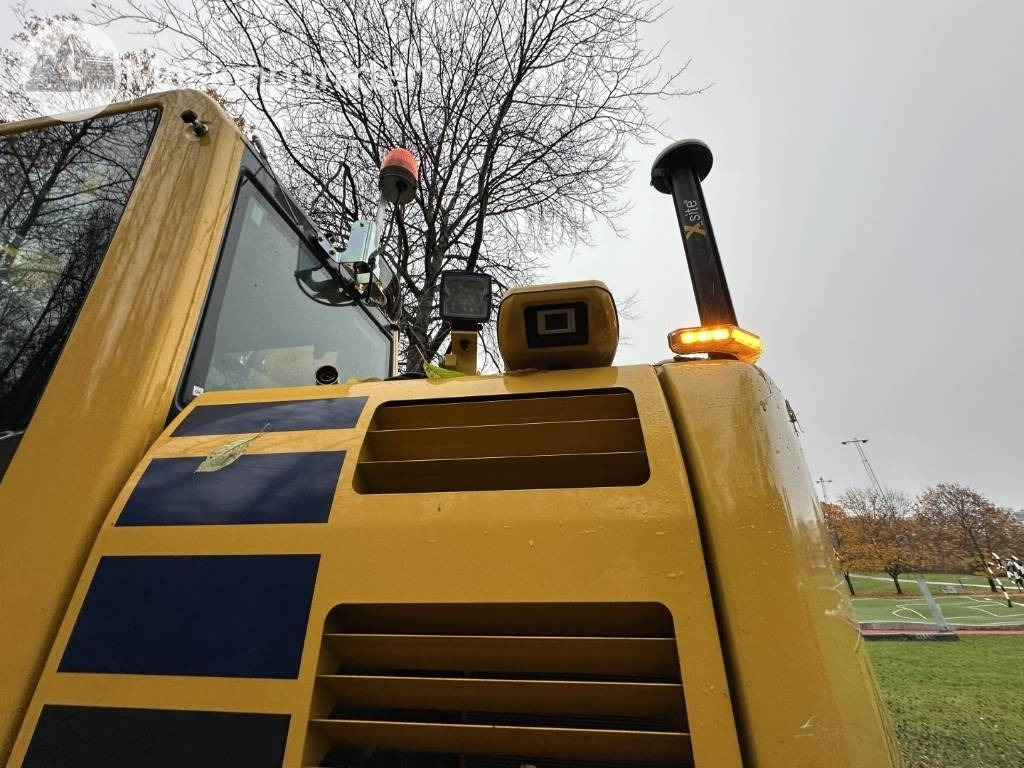 Excavadora de ruedas Komatsu PW 148-11 med vagn och redskap: foto 40