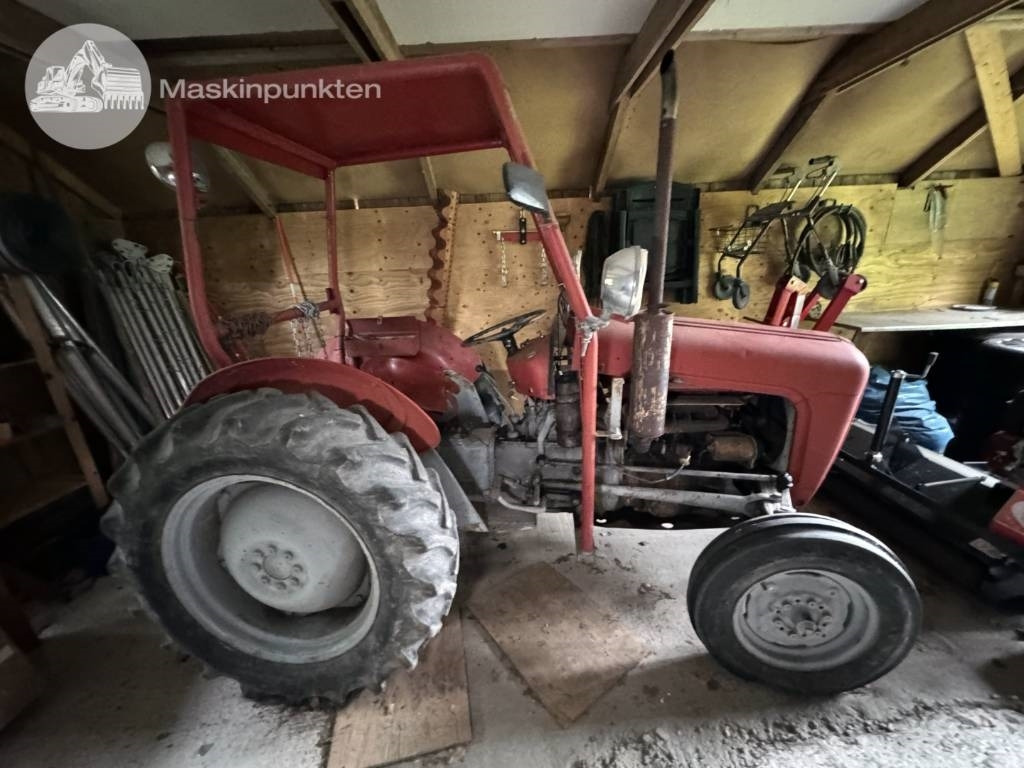 Massey Ferguson 35 - Tractor: foto 2 Massey Ferguson 35 - Tractor: foto 2