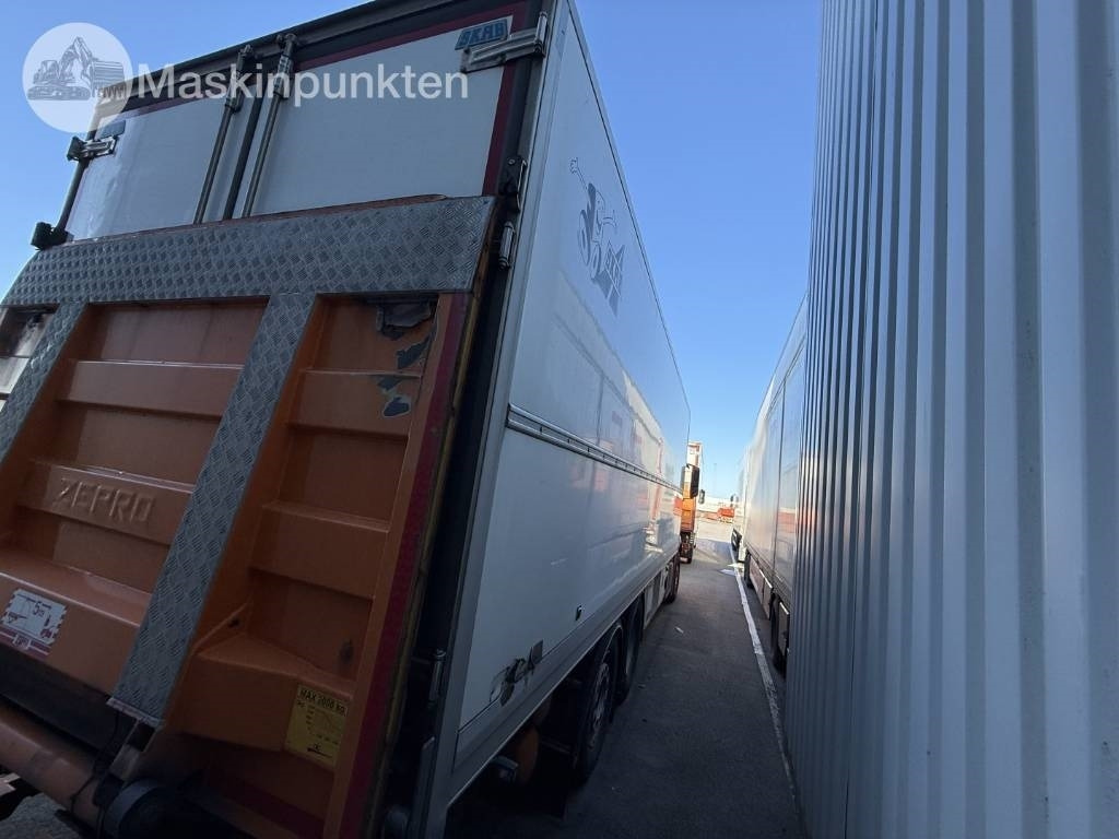 Mercedes-Benz Actros 2551 - Camión frigorífico: foto 4 Mercedes-Benz Actros 2551 - Camión frigorífico: foto 4