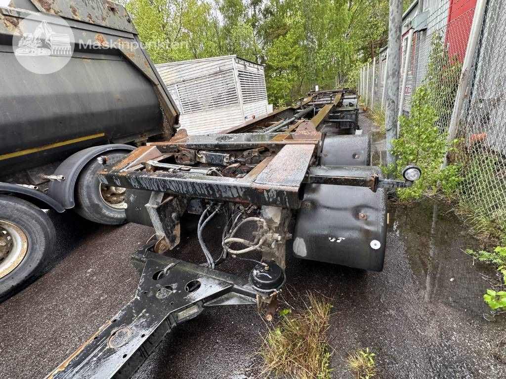 Mjölbysläpet VFP4-12,5-3 - Remolque multilift/ Portacontenedores de cadenas: foto 1 Mjölbysläpet VFP4-12,5-3 - Remolque multilift/ Portacontenedores de cadenas: foto 1