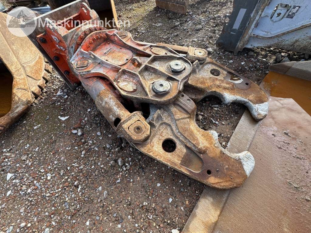 NPK SV 250 - Cizalla de demolición: foto 2 NPK SV 250 - Cizalla de demolición: foto 2