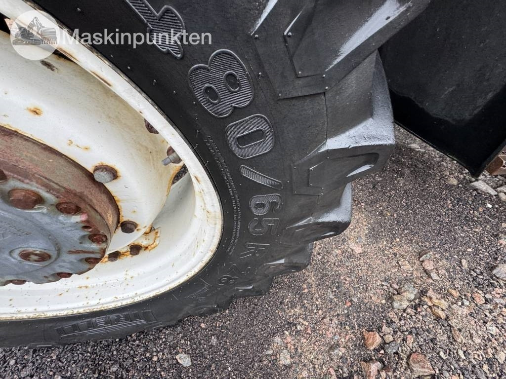 New Holland 8560 - Tractor: foto 3 New Holland 8560 - Tractor: foto 3