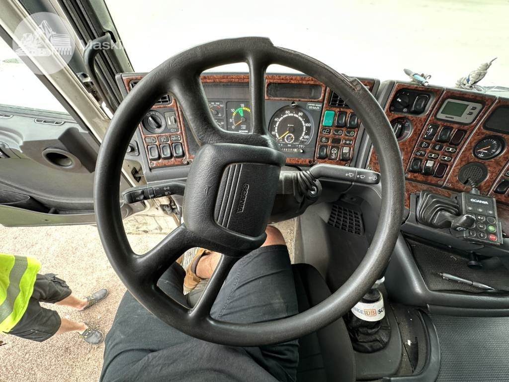 Camión portacontenedore/ Intercambiable Scania R 124 LB: foto 46