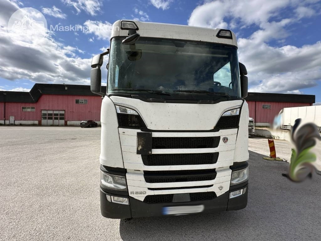Scania R 520 - Camión caja cerrada: foto 3 Scania R 520 - Camión caja cerrada: foto 3