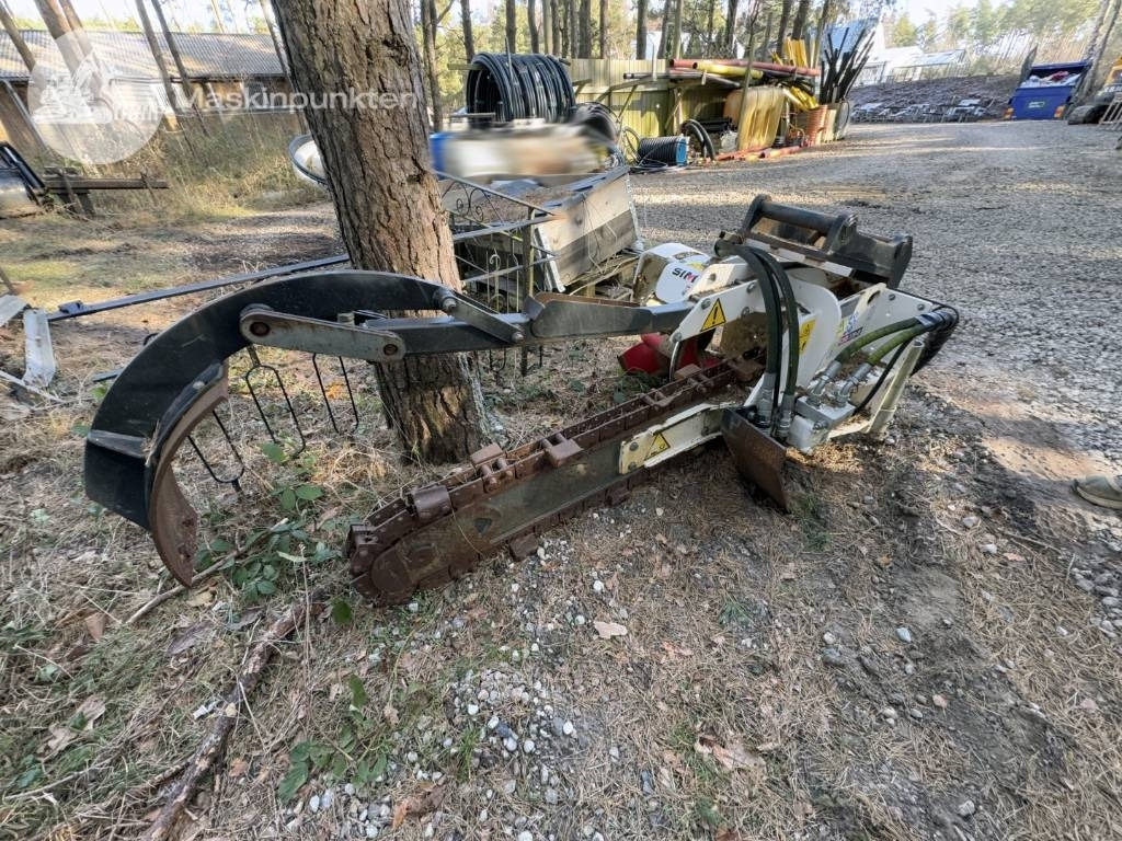 Simex CHD 12 B - Zanjadora: foto 1 Simex CHD 12 B - Zanjadora: foto 1