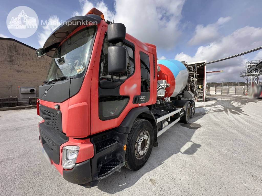Volvo FE 320  - Camión hormigonera: foto 1 Volvo FE 320  - Camión hormigonera: foto 1