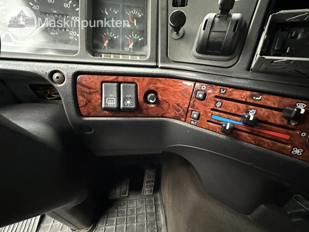 Leasing de Volvo FH 12  Volvo FH 12: foto 28