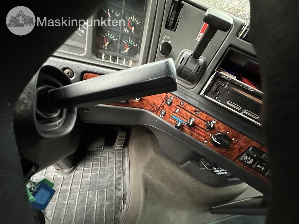 Leasing de Volvo FH 12  Volvo FH 12: foto 21