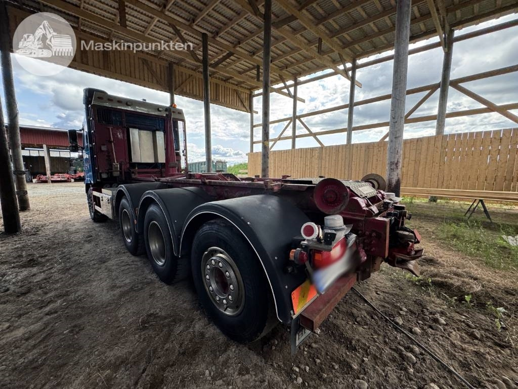 Volvo FH 16 550  - Camión multibasculante: foto 2 Volvo FH 16 550  - Camión multibasculante: foto 2