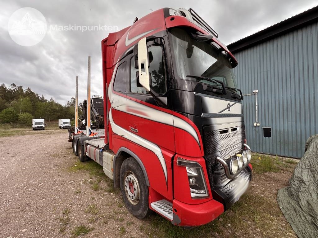 Volvo FH 16 750 - Camión forestal: foto 2 Volvo FH 16 750 - Camión forestal: foto 2