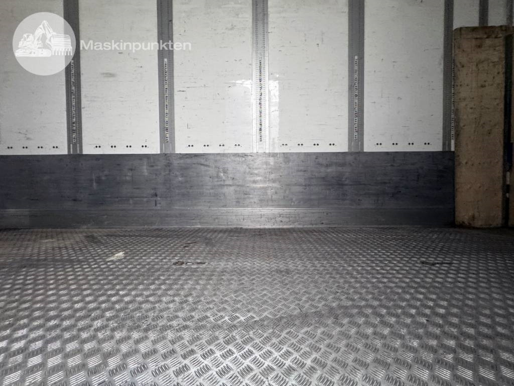 Camión caja cerrada Volvo FH 500: foto 31