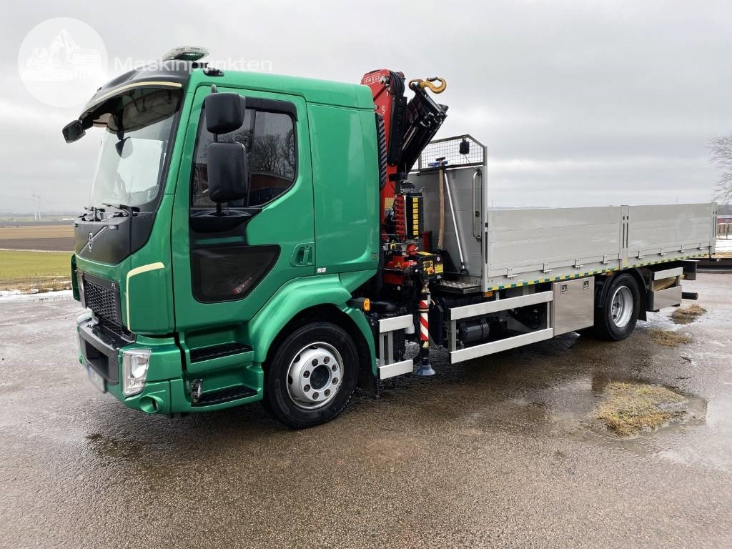 Volvo FL 240 - Camión grúa: foto 1 Volvo FL 240 - Camión grúa: foto 1