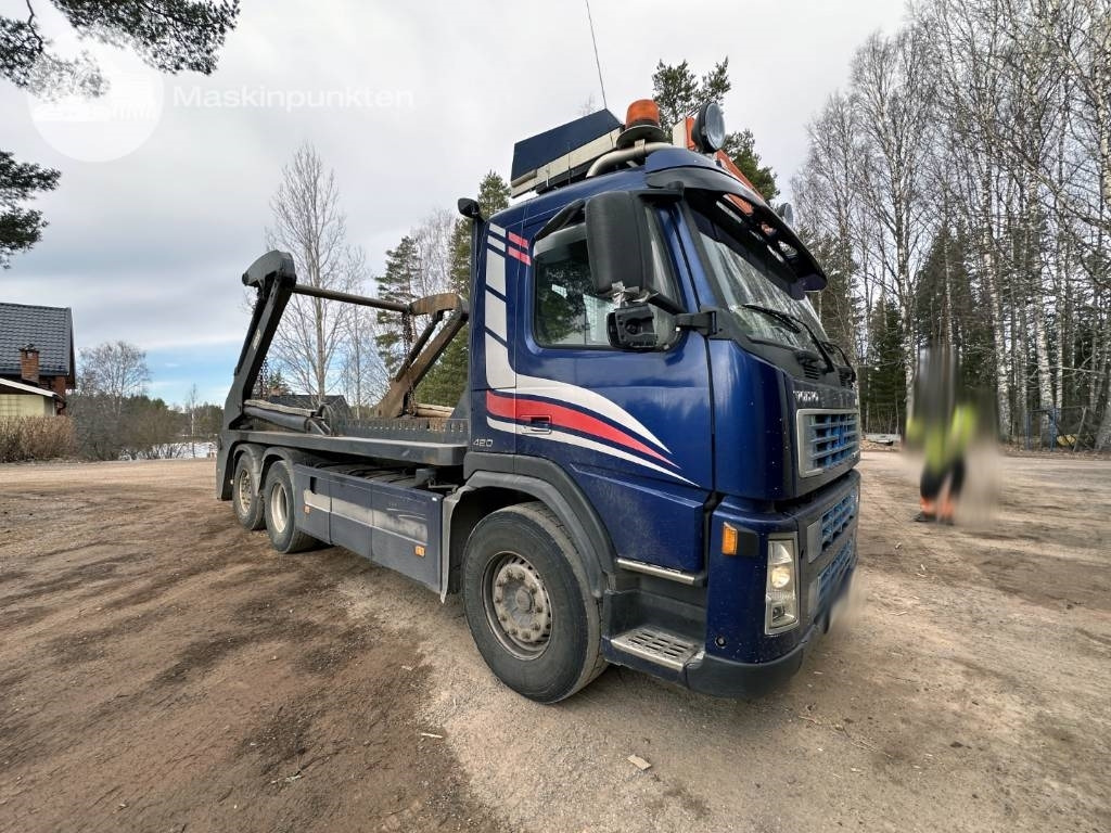 Volvo FM 12 420 LAXO Liftdumper + lastväxlare + flak  - Camión portacontenedor de cadenas: foto 3 Volvo FM 12 420 LAXO Liftdumper + lastväxlare + flak  - Camión portacontenedor de cadenas: foto 3