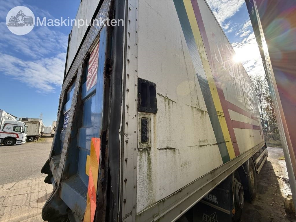 Camión caja cerrada Volvo FM 12: foto 25 Camión caja cerrada Volvo FM 12: foto 25