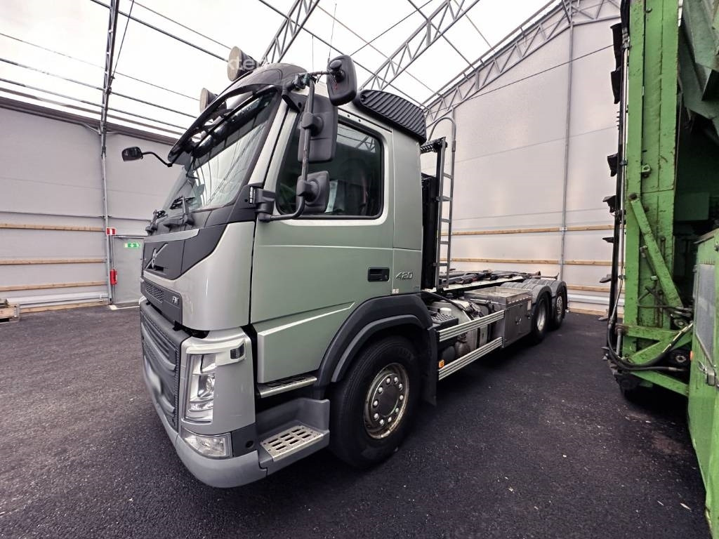 Volvo FM 420 - Camión multibasculante: foto 1 Volvo FM 420 - Camión multibasculante: foto 1
