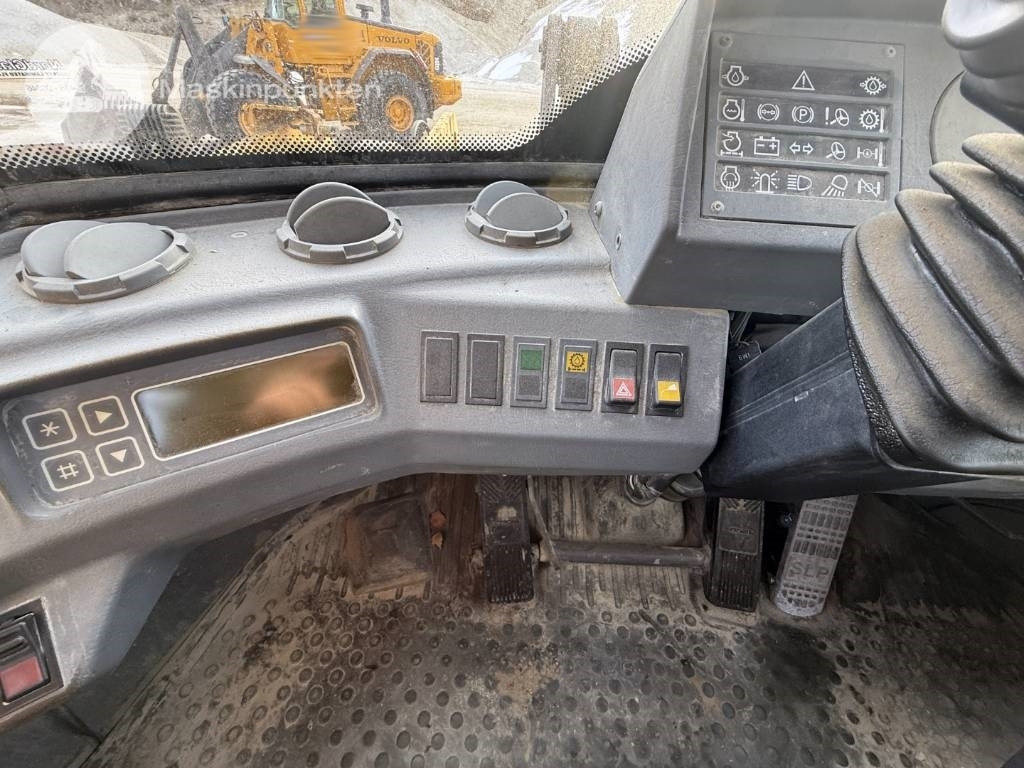 Cargadora de ruedas Volvo L 120 C: foto 18