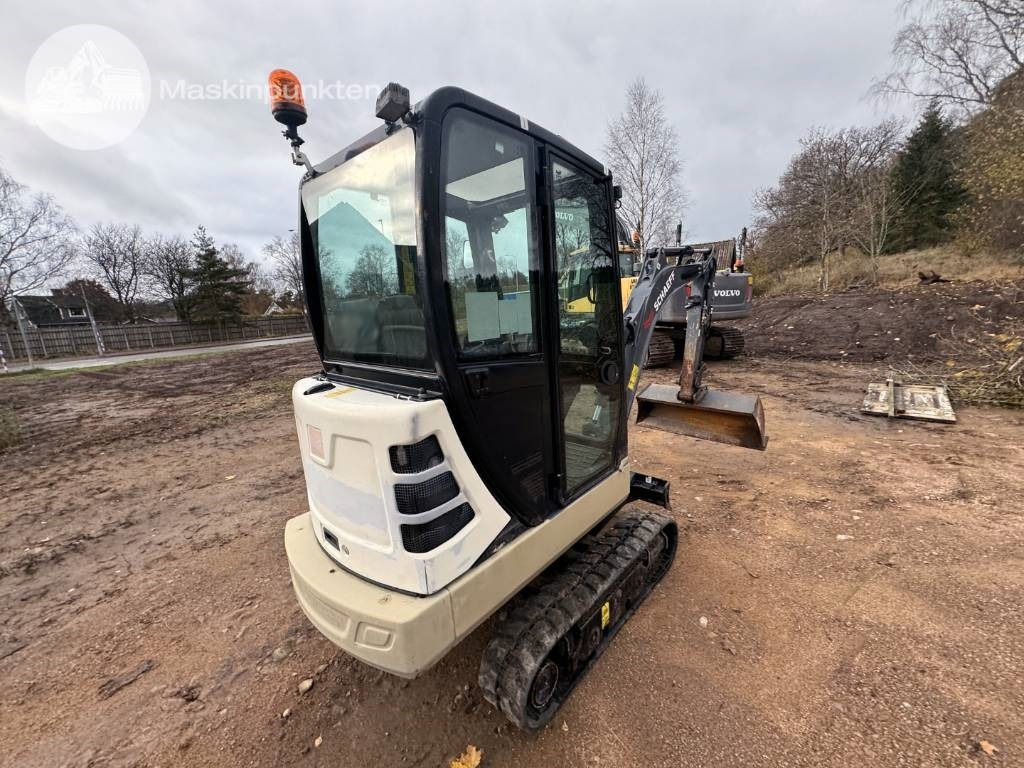 Yanmar TC 22 - Miniexcavadora: foto 5 Yanmar TC 22 - Miniexcavadora: foto 5