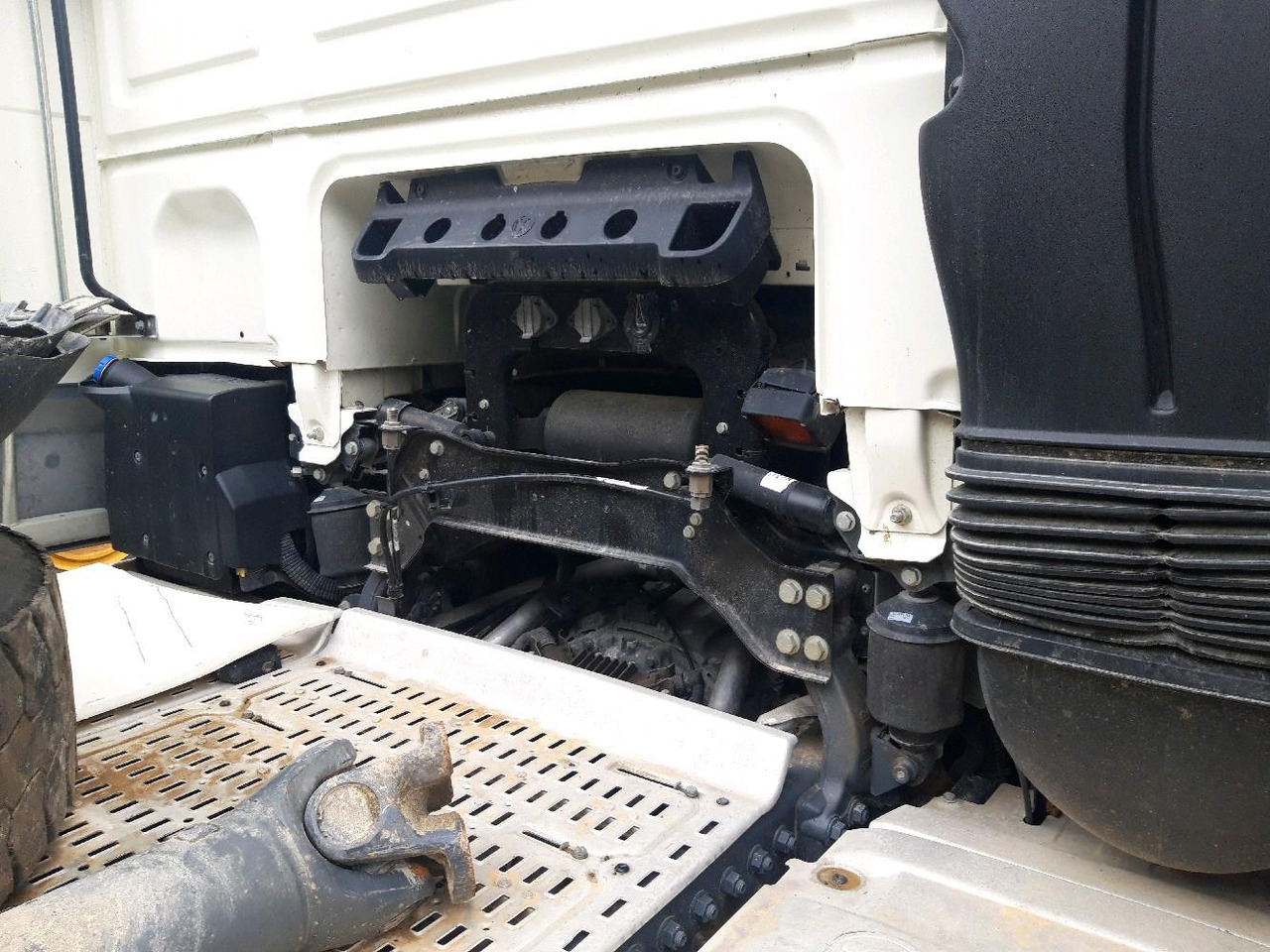 Cabeza tractora DAF XF510: foto 6