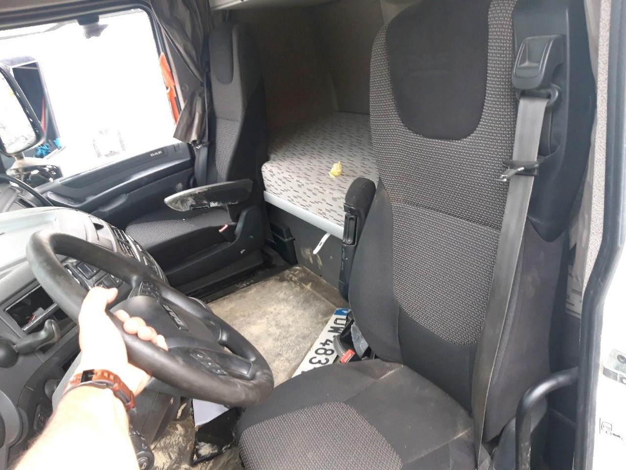 Foto del interior 1: Cabeza tractora DAF XF510