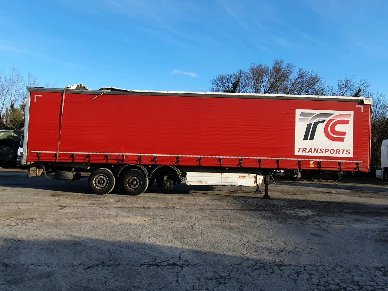 FRUEHAUF SEMI SAVOYARDE FST4FC - Semirremolque lona: foto 3 FRUEHAUF SEMI SAVOYARDE FST4FC - Semirremolque lona: foto 3