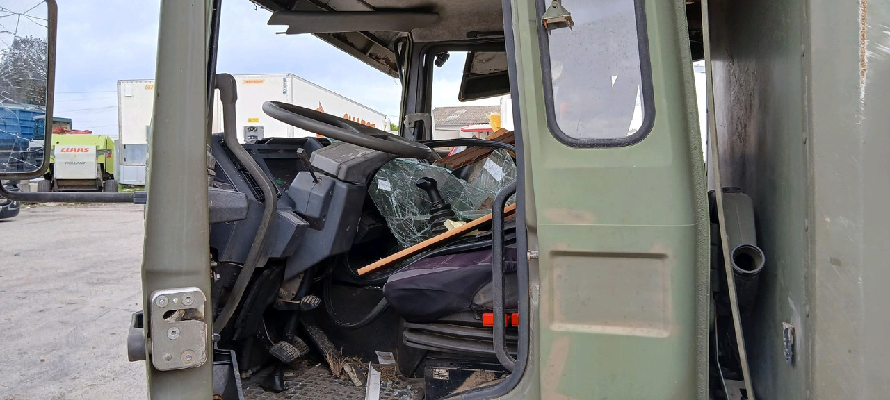 Camión para caballos RENAULT M180 PORTEUR BETAILLERE: foto 10