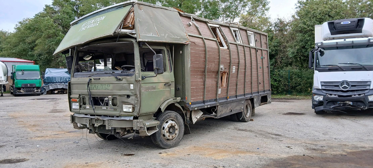 Camión para caballos RENAULT M180 PORTEUR BETAILLERE: foto 9