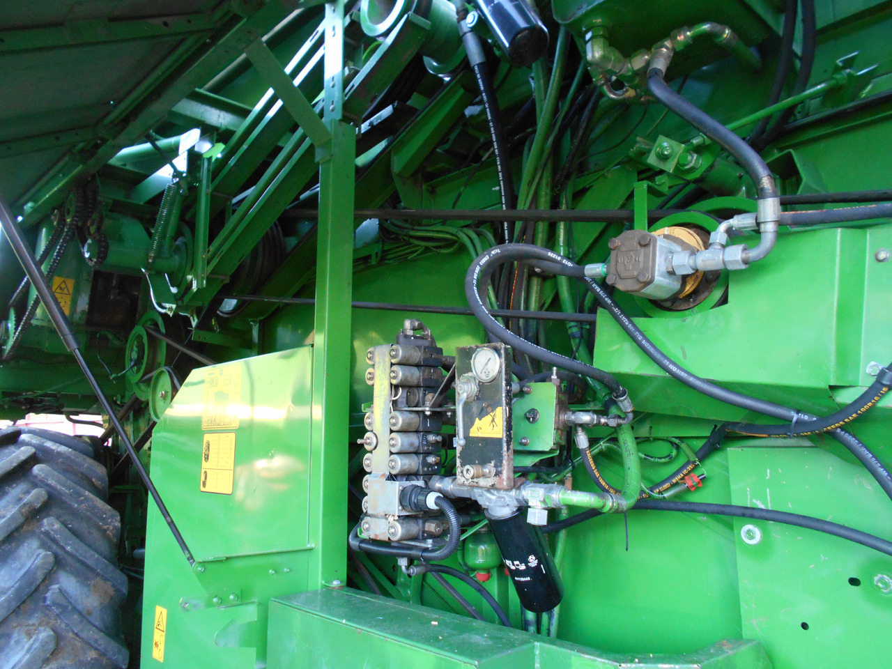 Kombajn do zboża John deer 2258 - Cosechadora de granos: foto 5 Kombajn do zboża John deer 2258 - Cosechadora de granos: foto 5