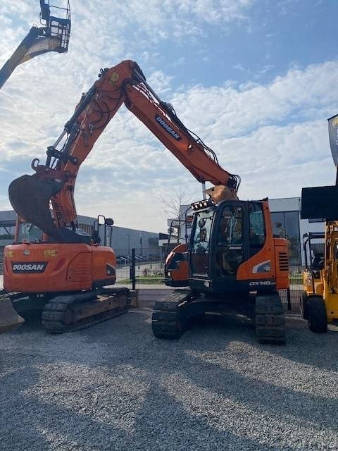 Leasing de Doosan DX140 LCR-5  Doosan DX140 LCR-5: foto 13 Leasing de Doosan DX140 LCR-5  Doosan DX140 LCR-5: foto 13