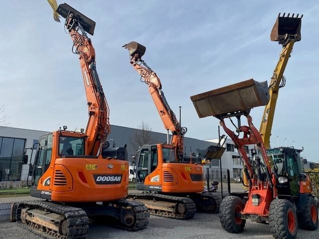Doosan DX140LCR-5 - Excavadora de cadenas: foto 1 Doosan DX140LCR-5 - Excavadora de cadenas: foto 1