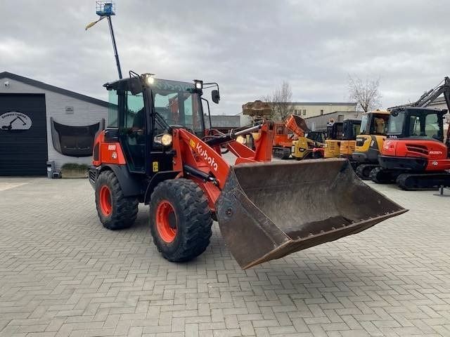 Kubota R 090 - Cargadora de ruedas: foto 5 Kubota R 090 - Cargadora de ruedas: foto 5