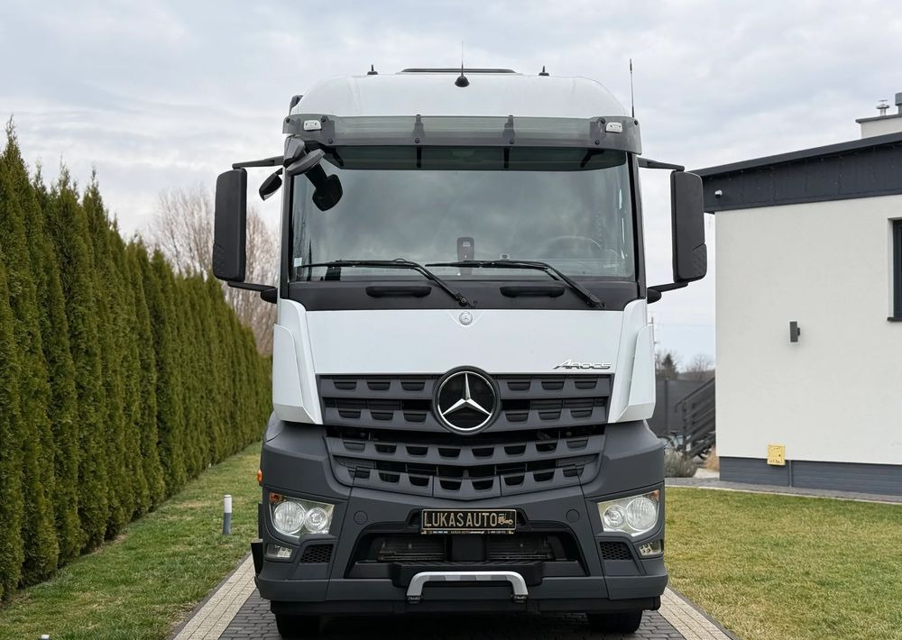 Mercedes-Benz AROCS 1843 HYDRAULIKA - Cabeza tractora: foto 2 Mercedes-Benz AROCS 1843 HYDRAULIKA - Cabeza tractora: foto 2