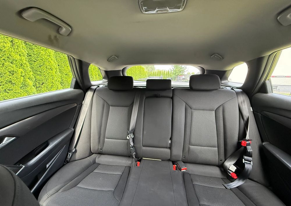 Coche Hyundai i40 1.7 CRDi Comfort: foto 9