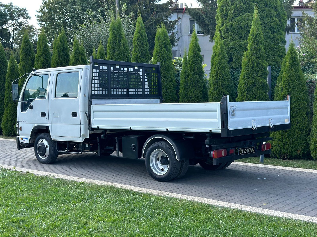 Isuzu 35 N TIPPER 3-SIDE KIPPER DOUBLE CABIN - Furgoneta basculante, Furgoneta combi: foto 5 Isuzu 35 N TIPPER 3-SIDE KIPPER DOUBLE CABIN - Furgoneta basculante, Furgoneta combi: foto 5