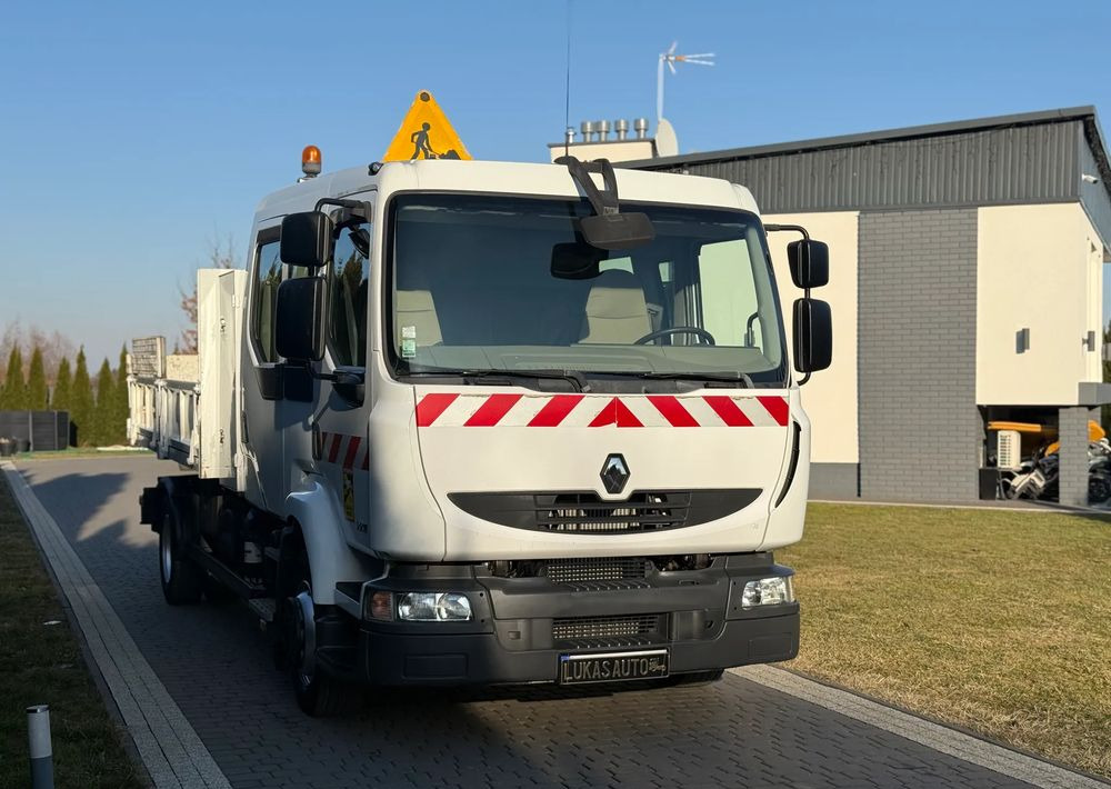 Renault MIDLUM 220 12 T WYWROTKA 6 MIEJSC - Camión volquete: foto 4 Renault MIDLUM 220 12 T WYWROTKA 6 MIEJSC - Camión volquete: foto 4