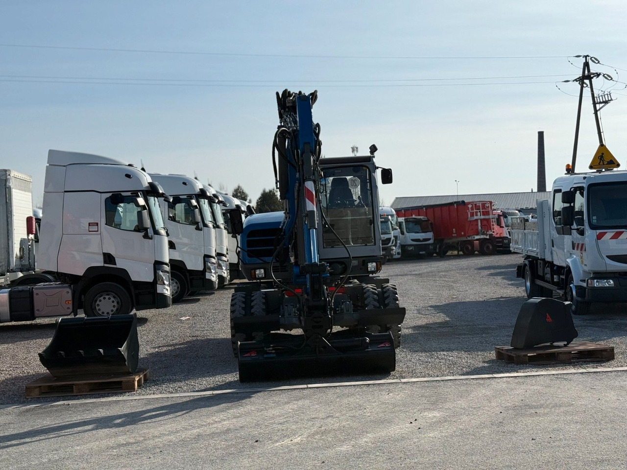 Wacker 9503-02 THREE-SIDE ARM - Excavadora de ruedas: foto 2 Wacker 9503-02 THREE-SIDE ARM - Excavadora de ruedas: foto 2
