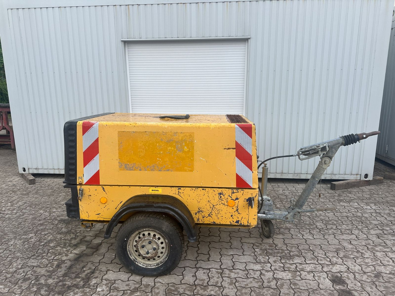Compair C38 / DLT0406 Kompressor /1.978 H/ 7 Bar - Compresor de aire: foto 1 Compair C38 / DLT0406 Kompressor /1.978 H/ 7 Bar - Compresor de aire: foto 1