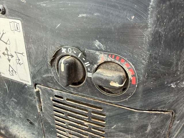 Miniexcavadora JCB 16C-1 /2022 BJ/939 H/verbr. Laufwerk/3xLöffel: foto 17 Miniexcavadora JCB 16C-1 /2022 BJ/939 H/verbr. Laufwerk/3xLöffel: foto 17