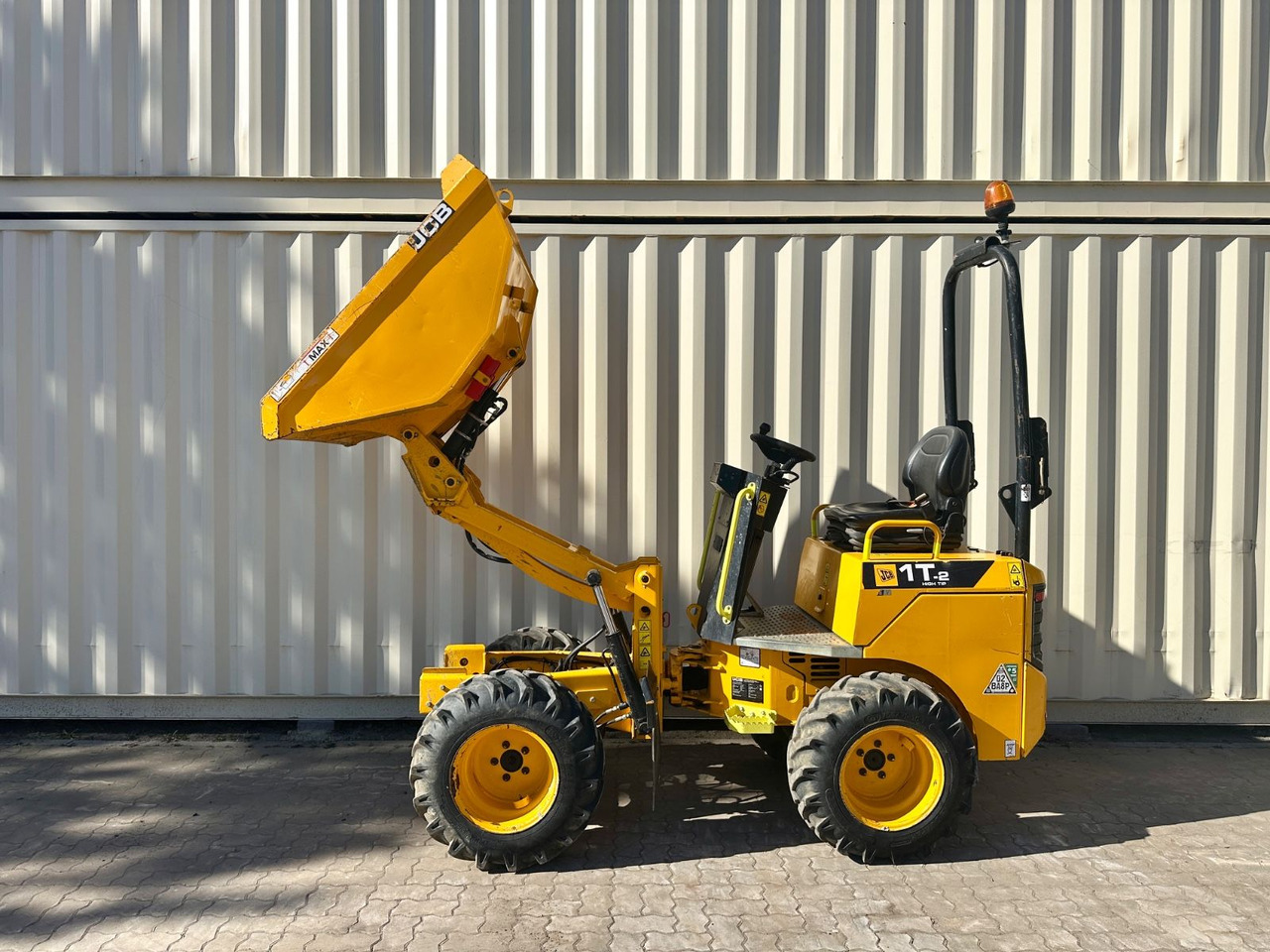 JCB 1T-2 High Tip Dumper, 674 Bh, 1.000 KG - Minidumper: foto 2 JCB 1T-2 High Tip Dumper, 674 Bh, 1.000 KG - Minidumper: foto 2